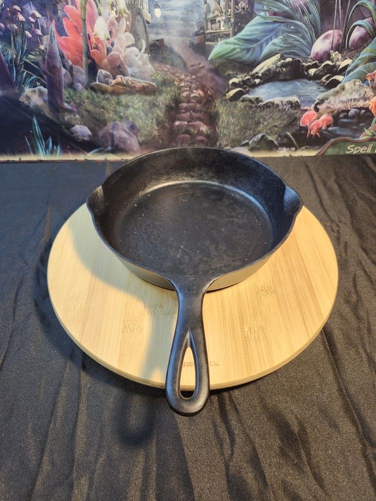 #6 Griswold Cast Iron Skillet
