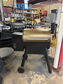 Traeger Pro Series 22 Wood Pellet Grill Bronze