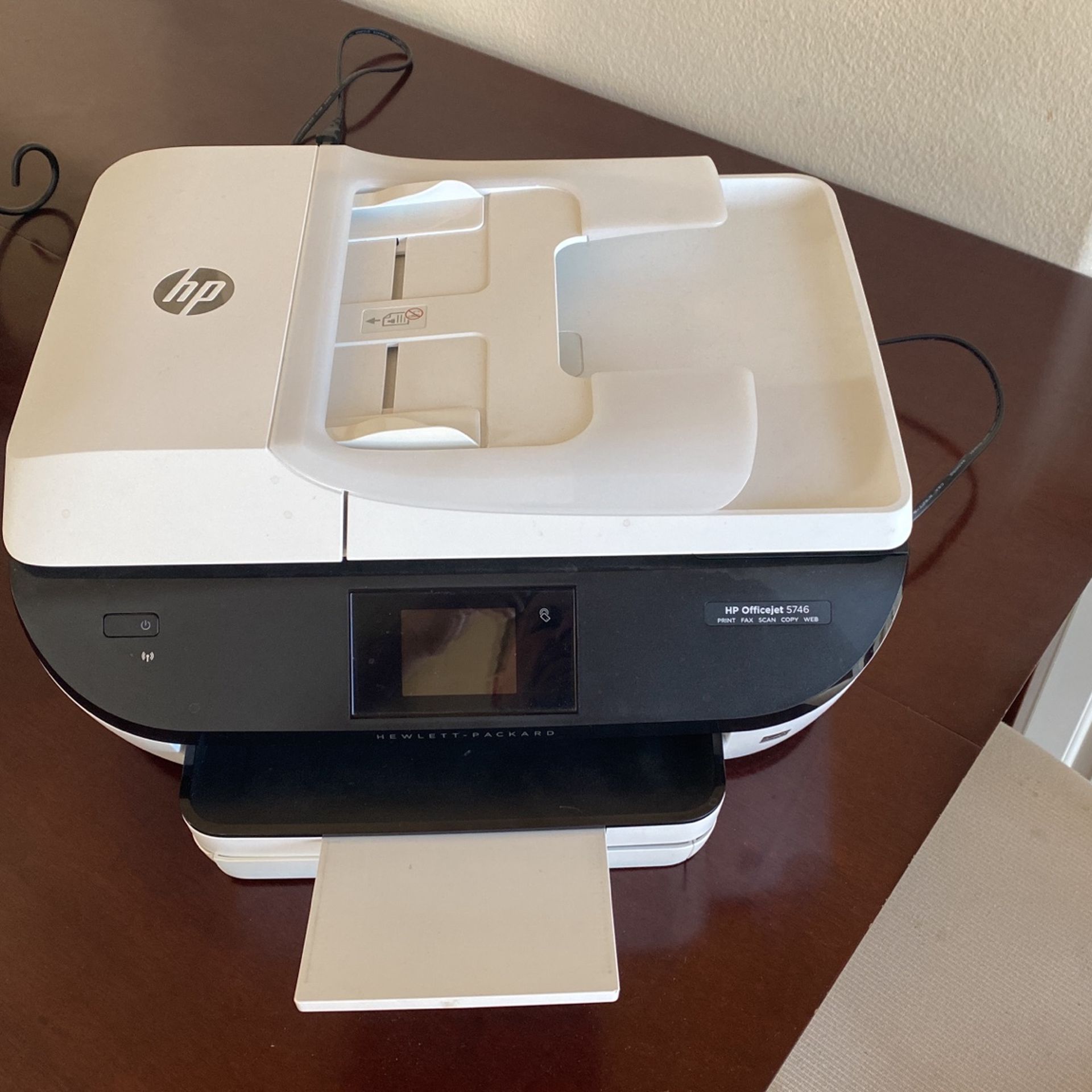 Printer, Scanner., Copier, HP Inkjet Like New. Wi-FI