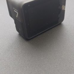 Black- Go Pro Hero 7 W/ Accessories 