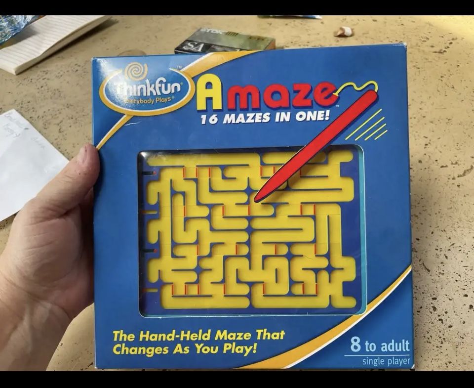 AMAZE BOARD GAME