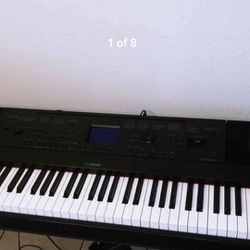 Yamaha DGX-660 Digital Piano - 88Keys - Black. 