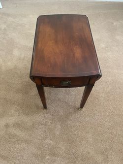 Pembroke-style drop-leaf end table
