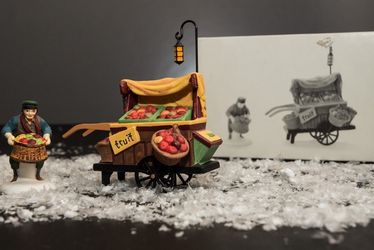 Dept 56 Chelsea Market Fruit Monger & Cart