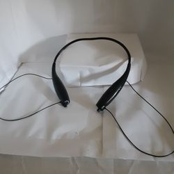 Travelocity Headphones