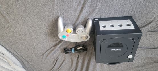 Nintendo GameCube With Controller