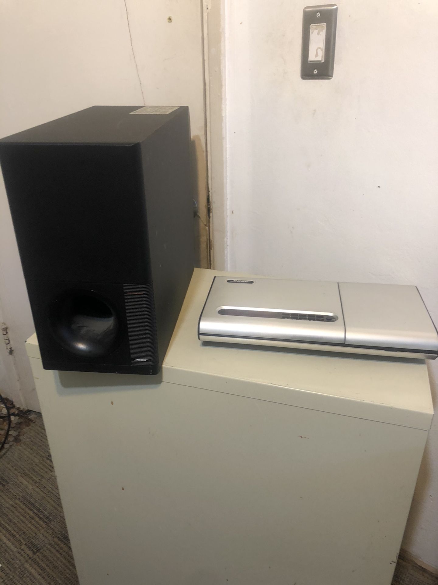 Boss 5 Speakers 1 CD Good Condition 300$