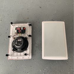 In Wall Speakers