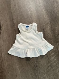 Baby girl size 0 to 3 m