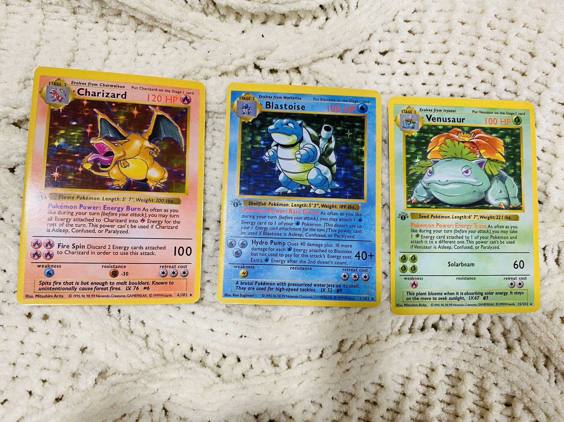 Pokemon shadowless cards 10 lot charizard, blastoise, venasaur, pikachu