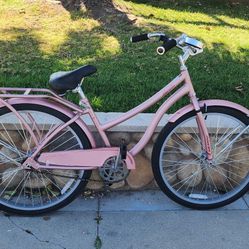 The bike is in good condition, only used once Cruiser Huffy Nassau - Pink.