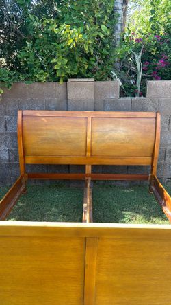 Kng or California king size sleigh bed