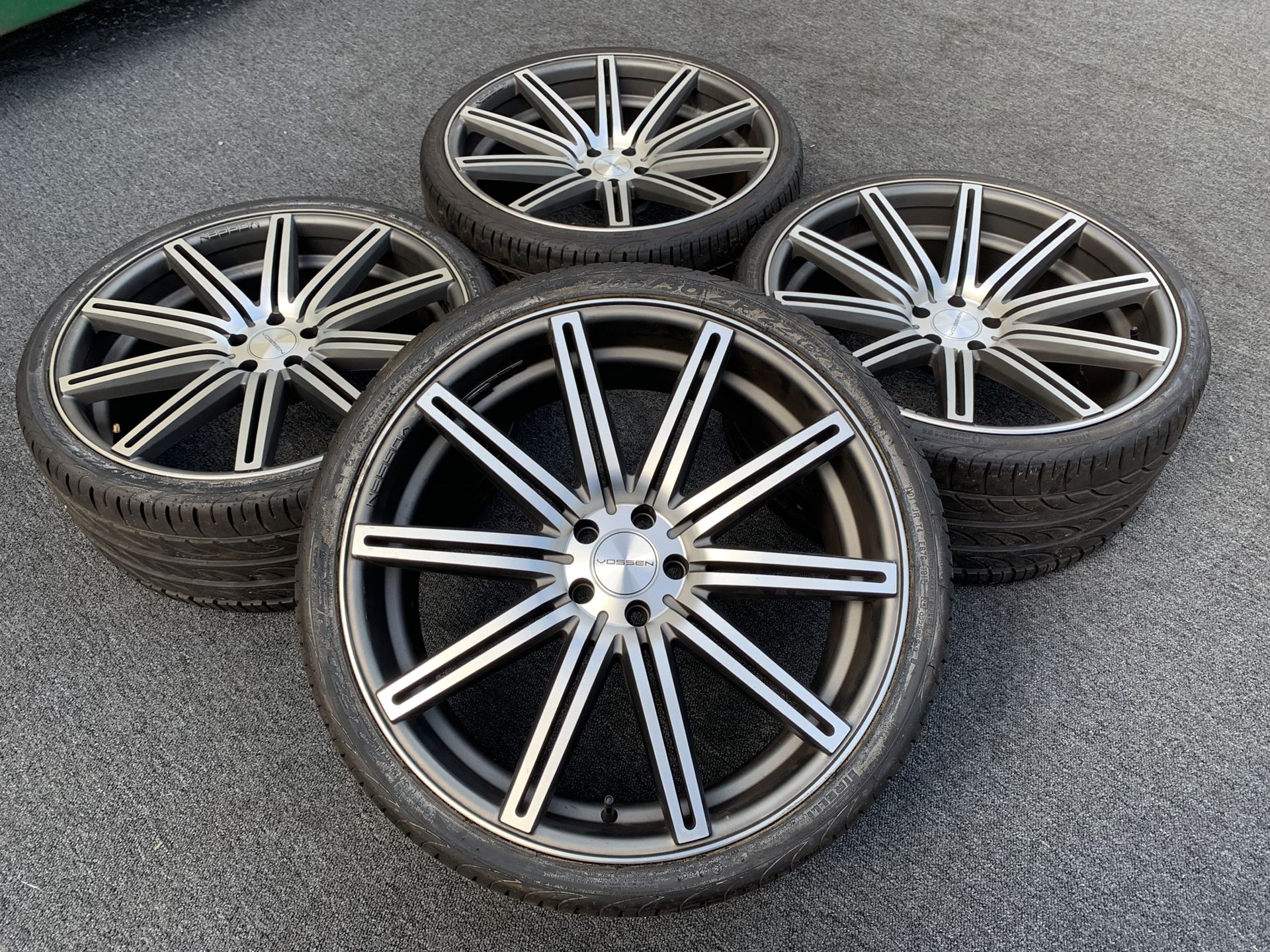 VOSSEN 22 inch MERCEDES S CLASS WHEELS AND TIRES