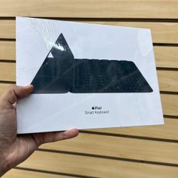 iPad Smart Keyboard Case (7/8/9th generation) 