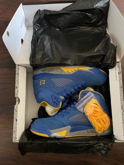 Jordan 5 retro size 9.5 Laney Blue,Yellow and black metallic