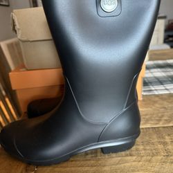 Women’s UGG Rain boots 