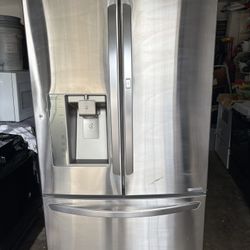 LG 3 DOORS BOTTOM REFRIGERATOR 36 INCHES STAINLESS STEEL ENFRIA CONGELA BIEN 
