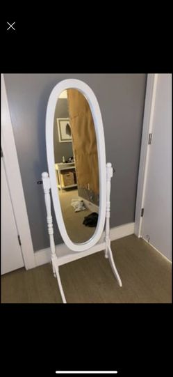 Standing Oval Mirror