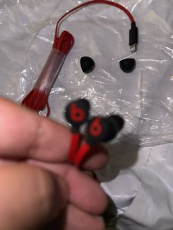 Brand New Never Used Beats Earphones