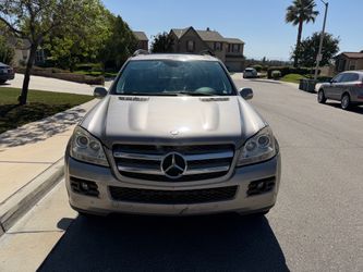 2008 Mercedes GL 450 runs and drives excellent