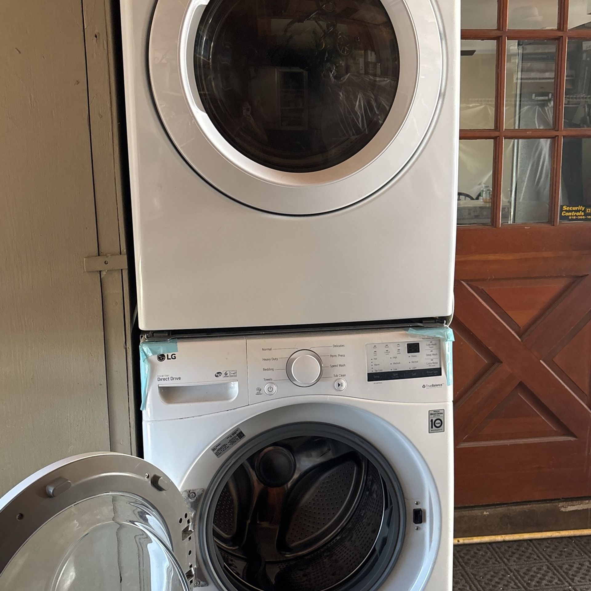 LG WASHER AND DRYER