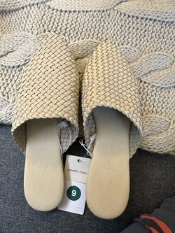 Vintage thread sandals