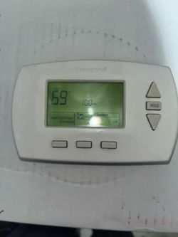 Honeywell Thermostat  Good Condition