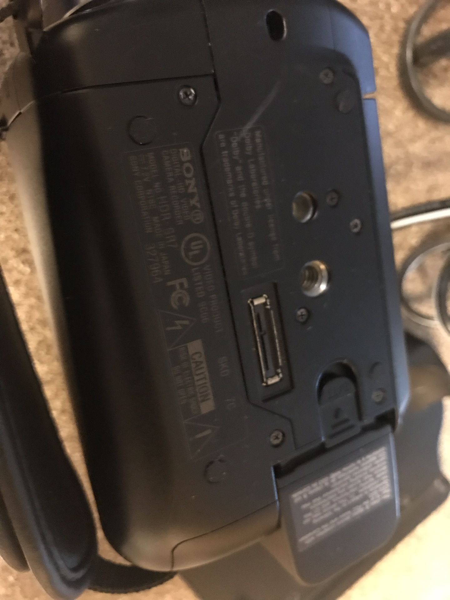 Sony HDRSR7 60GB High Definition Hard Disk Drive Camcorder With Charging Cradle Handycam for