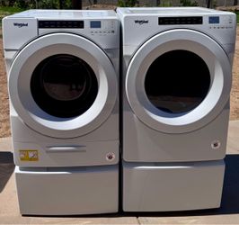 Whirlpool Front-Load Washer and GAS Dryer Set with Pedestals