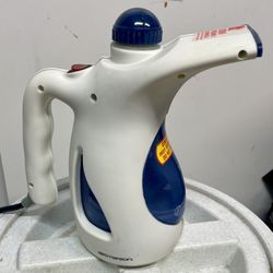 Portable Clothing Steamer - Emerson
