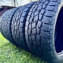 33x12.50 22 Toyo All Terrains tires