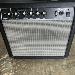 Fender Frontman 15G 38W Amplifier