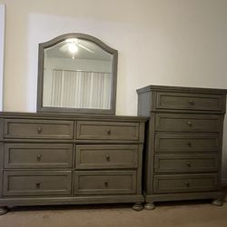 Dressers color grey(two peace )