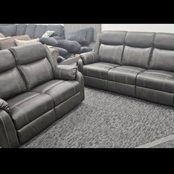 Leather Recliner Sofa & Loveseat Set. With Recliner On Both Ends 
