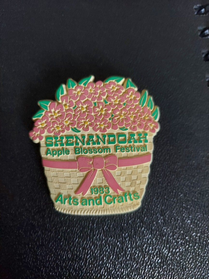 1983 Apple Blossom Festival Arts And Crafts Pin