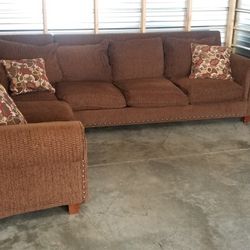 Sectional l Shaped Couch Robert Michaels Excellent condition 