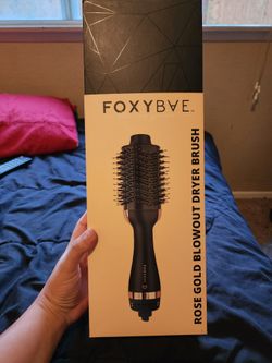 FOXYBAE Blowout Dryer Brush