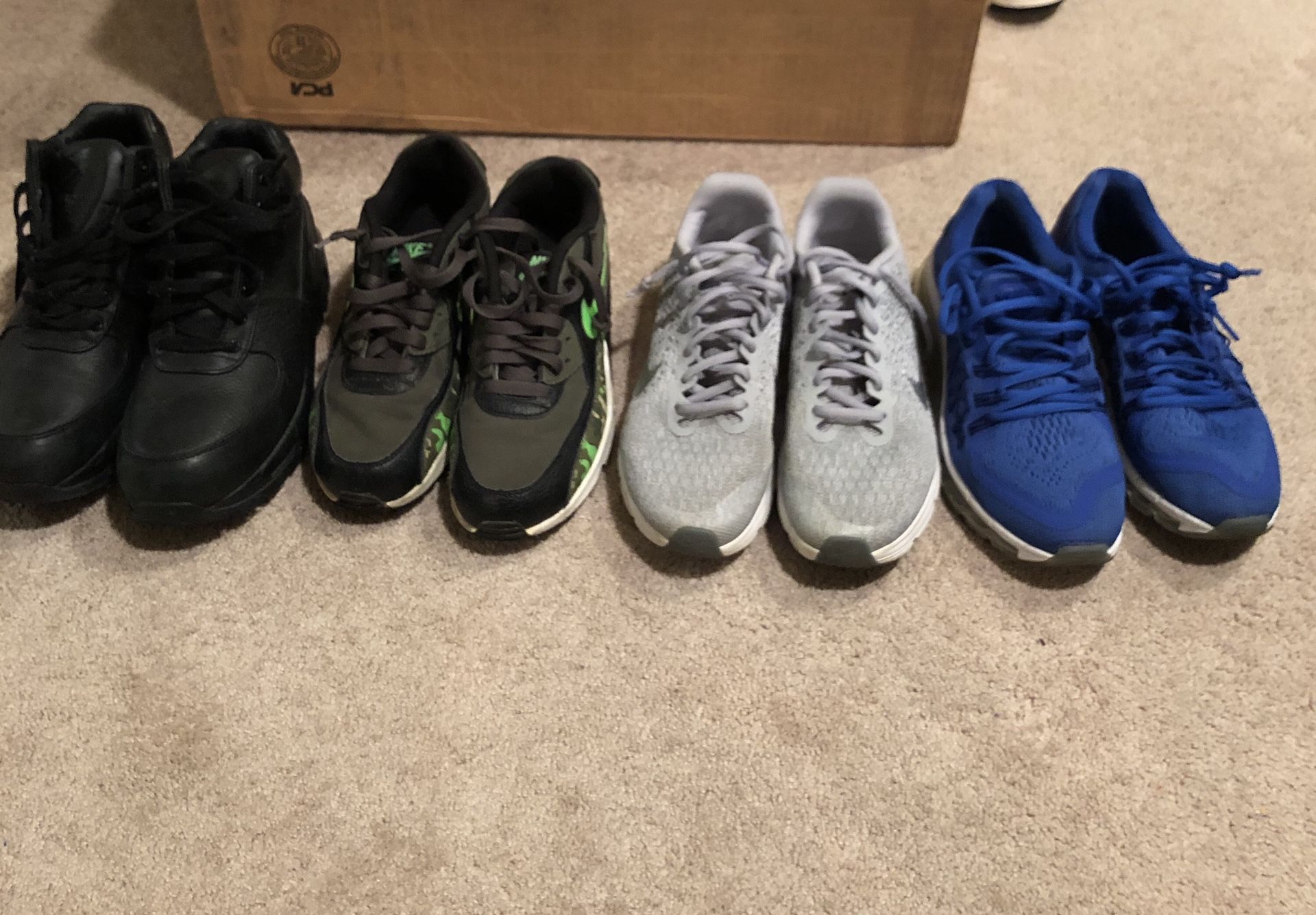 Boys Nike shoes size Y6