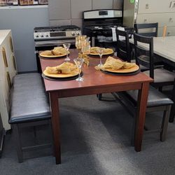 ✅️✅️dining table set with 2 benches ✅️ (Limited quantity)✅️✅️