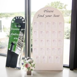 Find Your Seat Stand