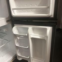 Artic King XL mini fridge 