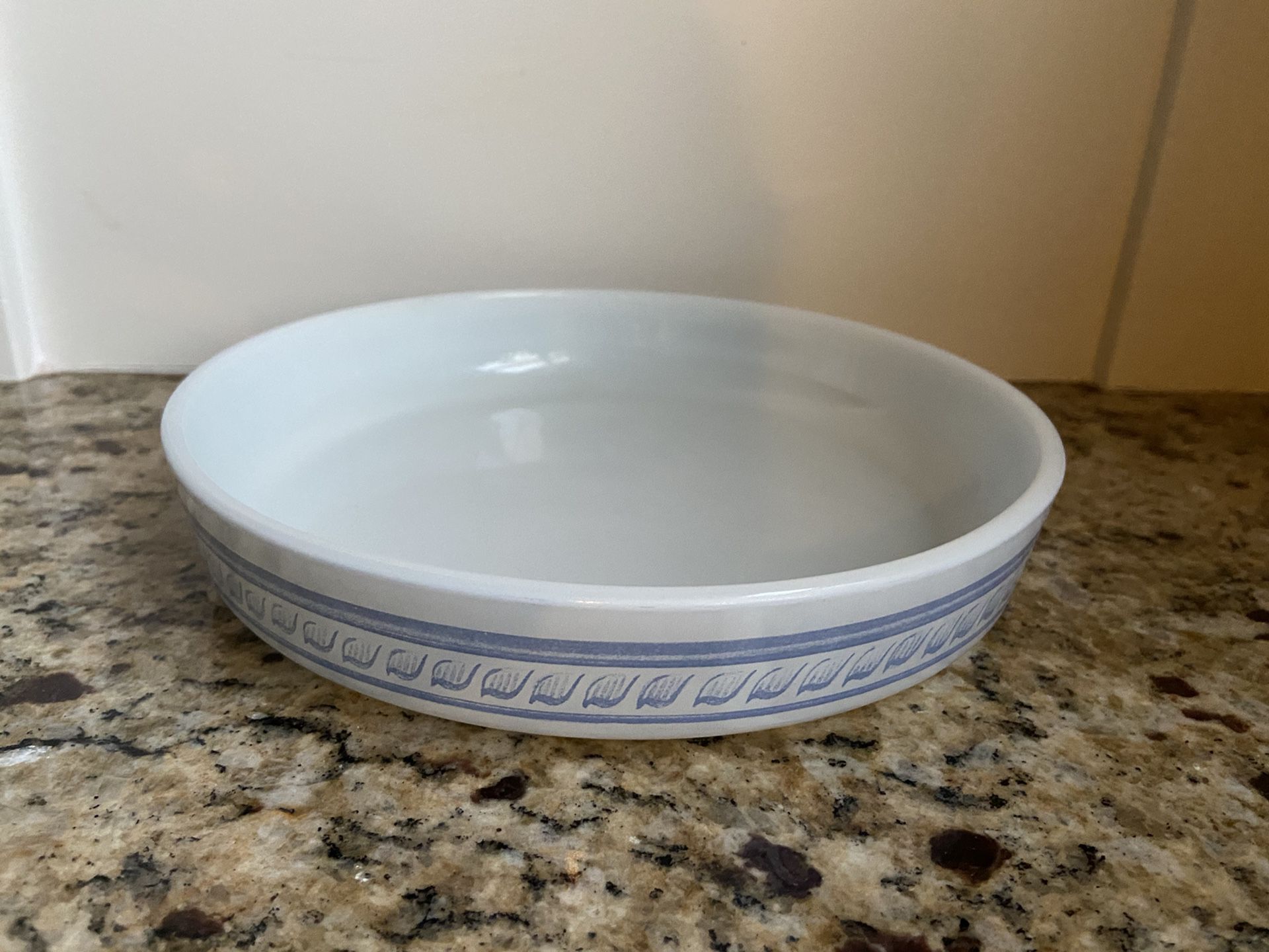 Pyrex Brittany Lid / Dish
