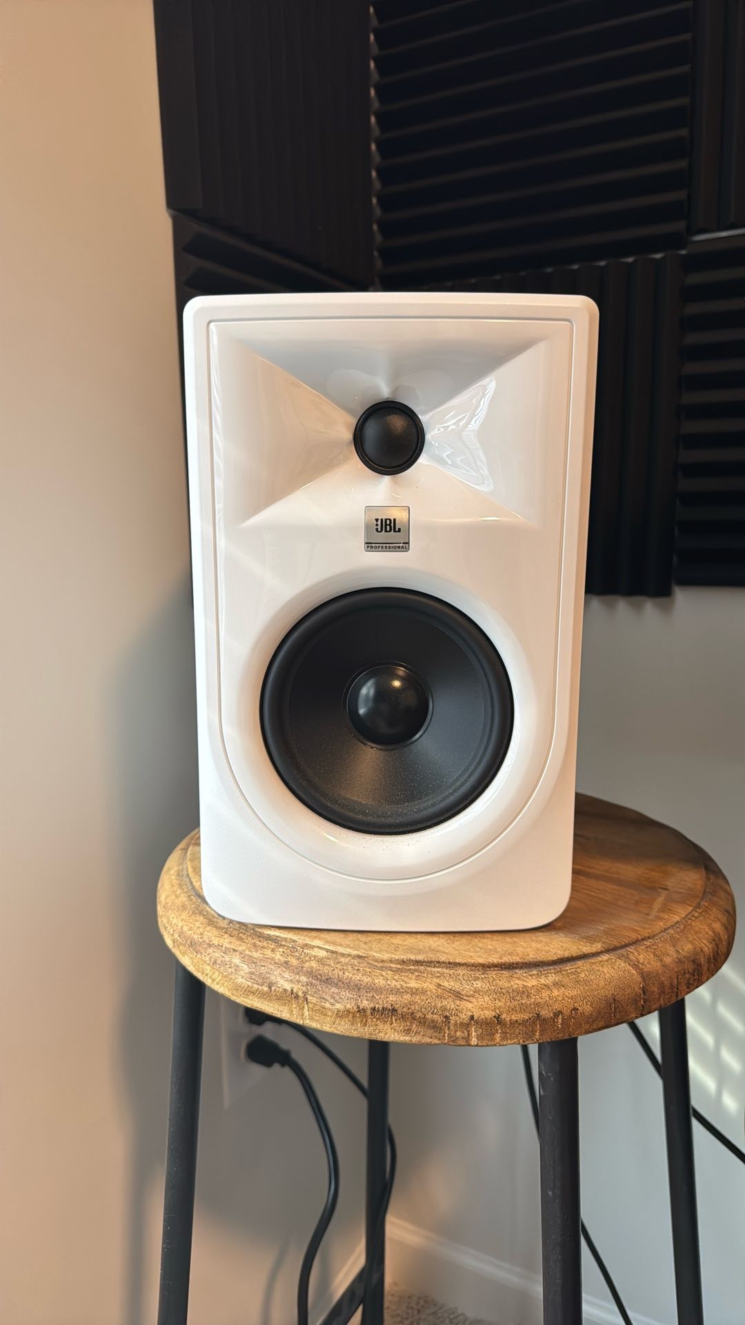 JBL 305P MkII 5-inch Powered Studio Monitor Pair