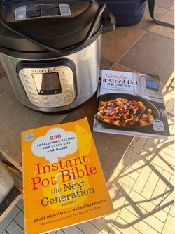 Instant Pot Nova Plus Pressure Cooker + 2 Cookbooks