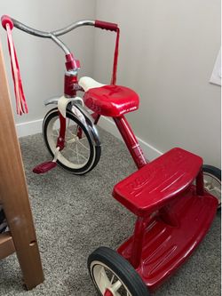 Toddler tricycle