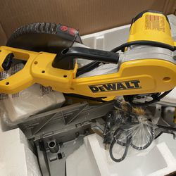 Dewalt Double Bevel 12 In Meter Saw And Table