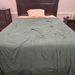 Queen Bed frame With Drawers 