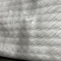 Sterns&foster!! Cali King Firm!! Kings&queens!! Mag Asap!