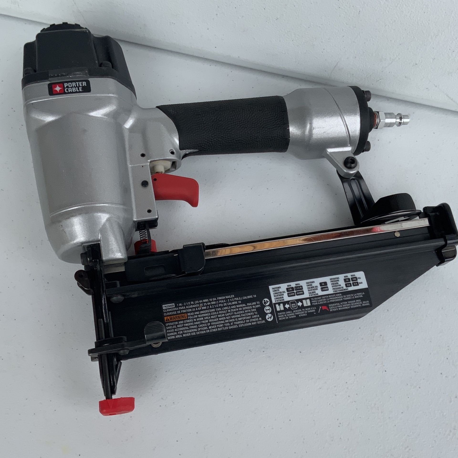 Porter-Cable 16-Gauge Pneumatic Nailer