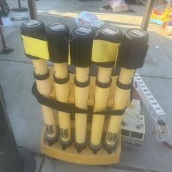 Es Para Acer Una Fila De Personas $20